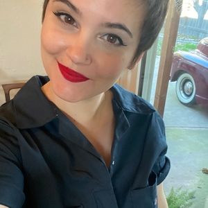 Meet your Posher, Posh
